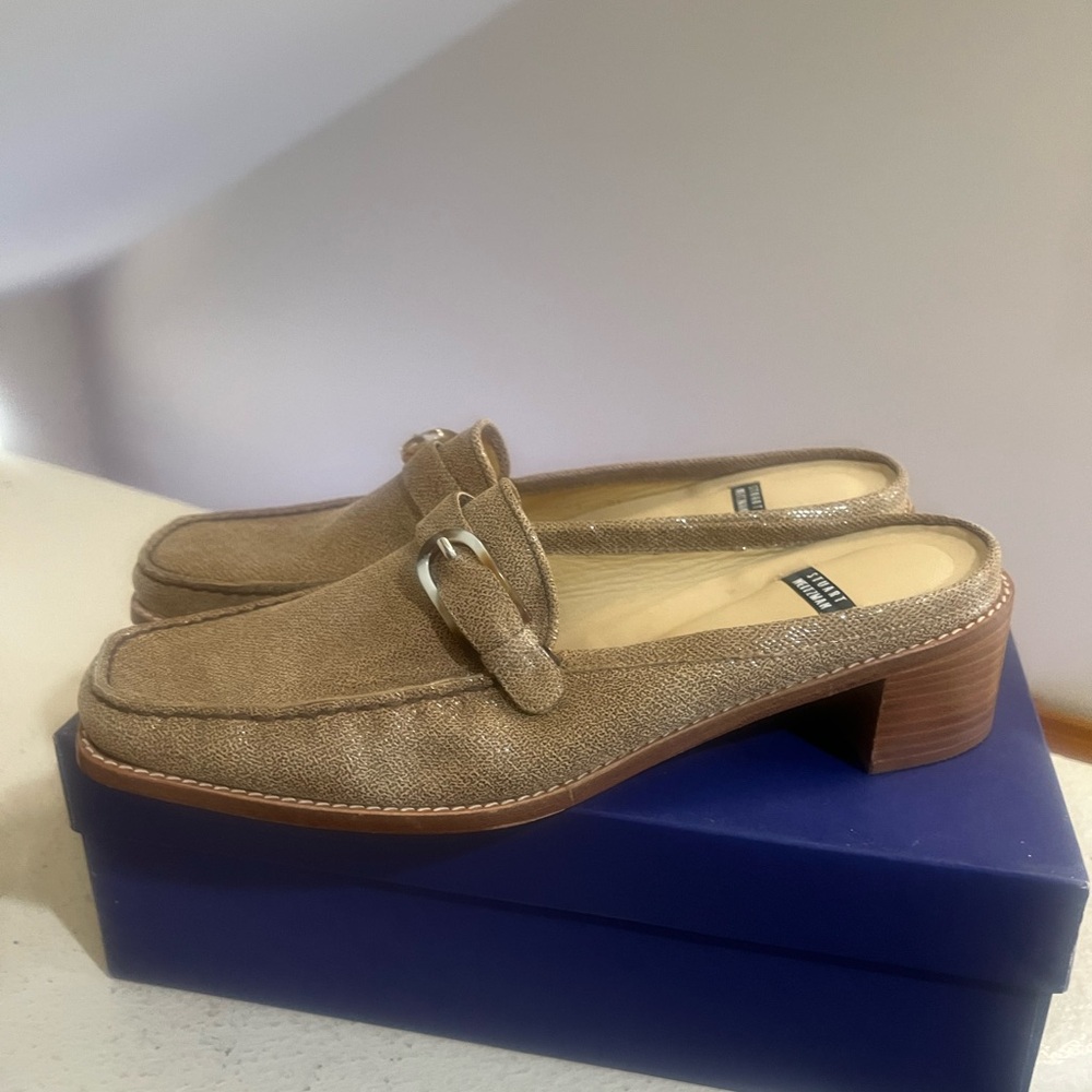 Stuart Weitzman Beige Textured Leather Slip On Slides Mules Loafers Size 9.5M‎